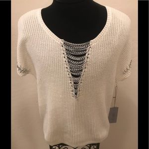 NWT JENNIFER LOPEZ Creme TOP